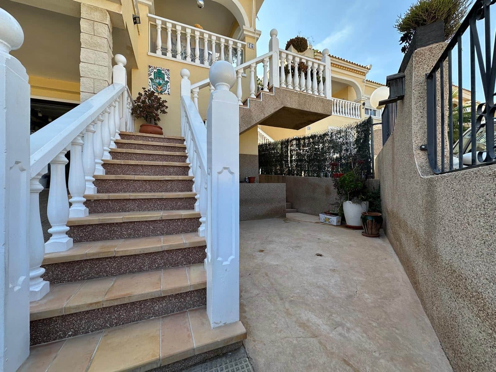 3 Zimmer Villa zu verkaufen in La Marina mit Pool Garage - 299.900 € (Ref: 9814617)