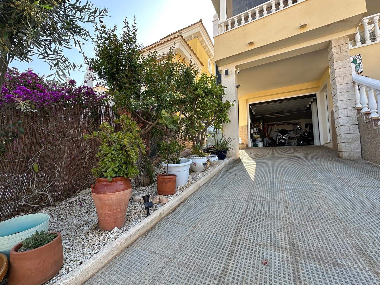 3 Zimmer Villa zu verkaufen in La Marina mit Pool Garage - 299.900 € (Ref: 9814617)