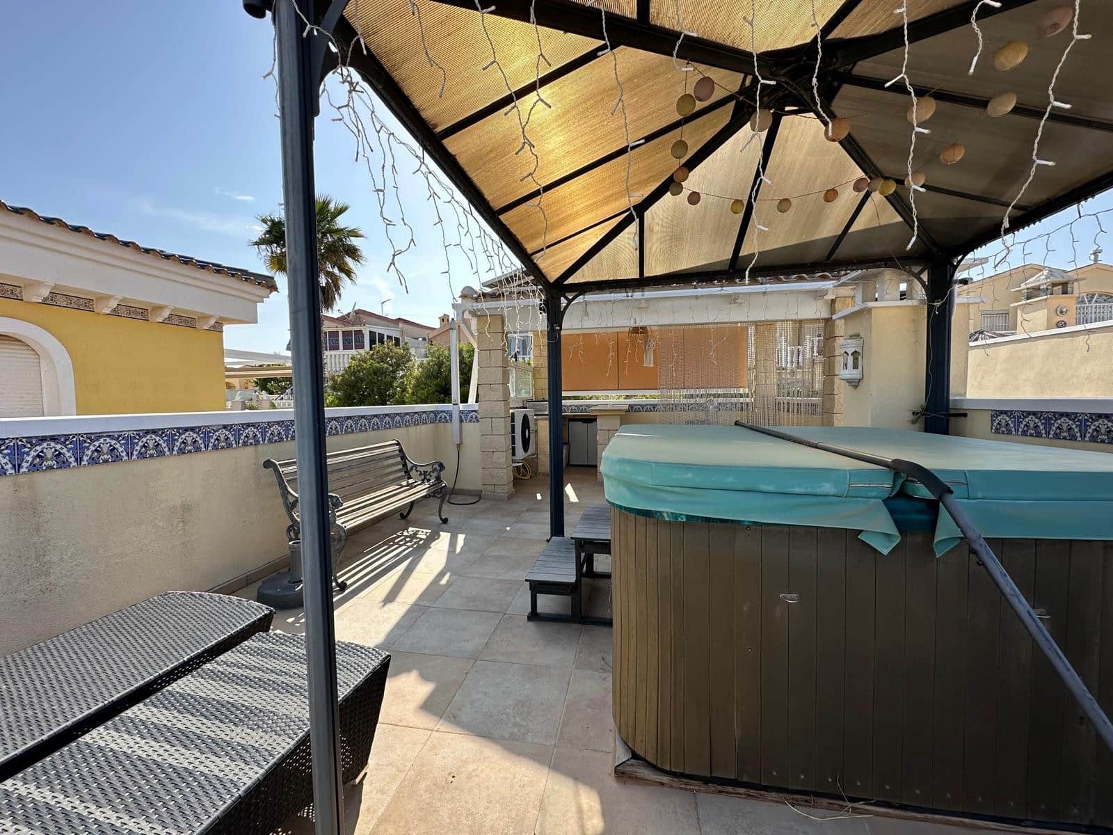 3 Zimmer Villa zu verkaufen in La Marina mit Pool Garage - 299.900 € (Ref: 9814617)