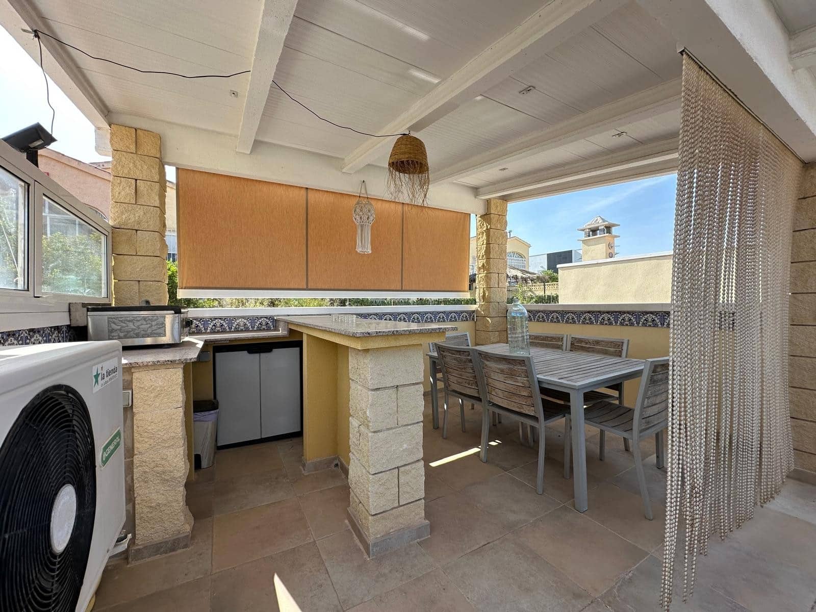 3 Zimmer Villa zu verkaufen in La Marina mit Pool Garage - 299.900 € (Ref: 9814617)