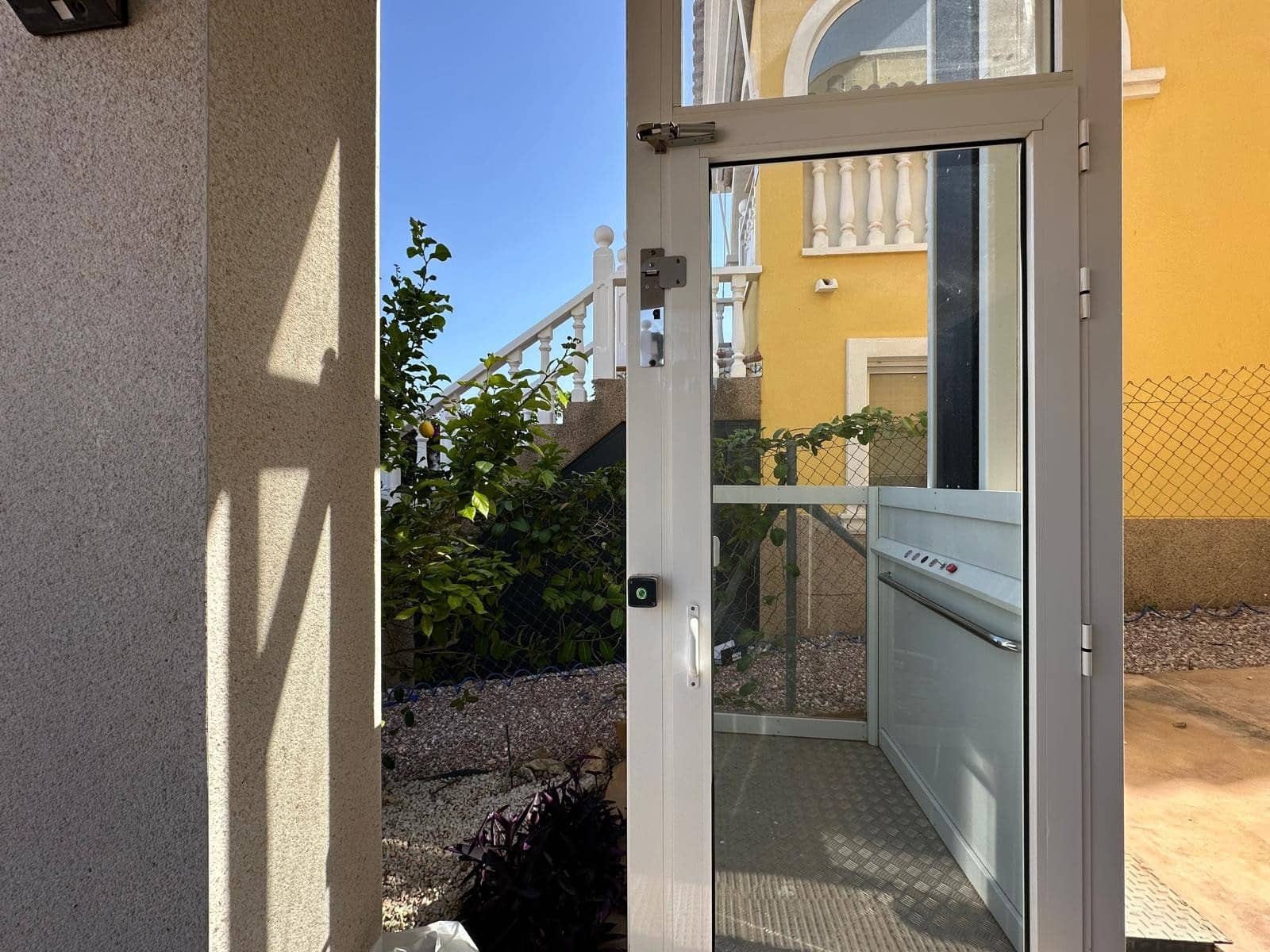 3 Zimmer Villa zu verkaufen in La Marina mit Pool Garage - 299.900 € (Ref: 9814617)