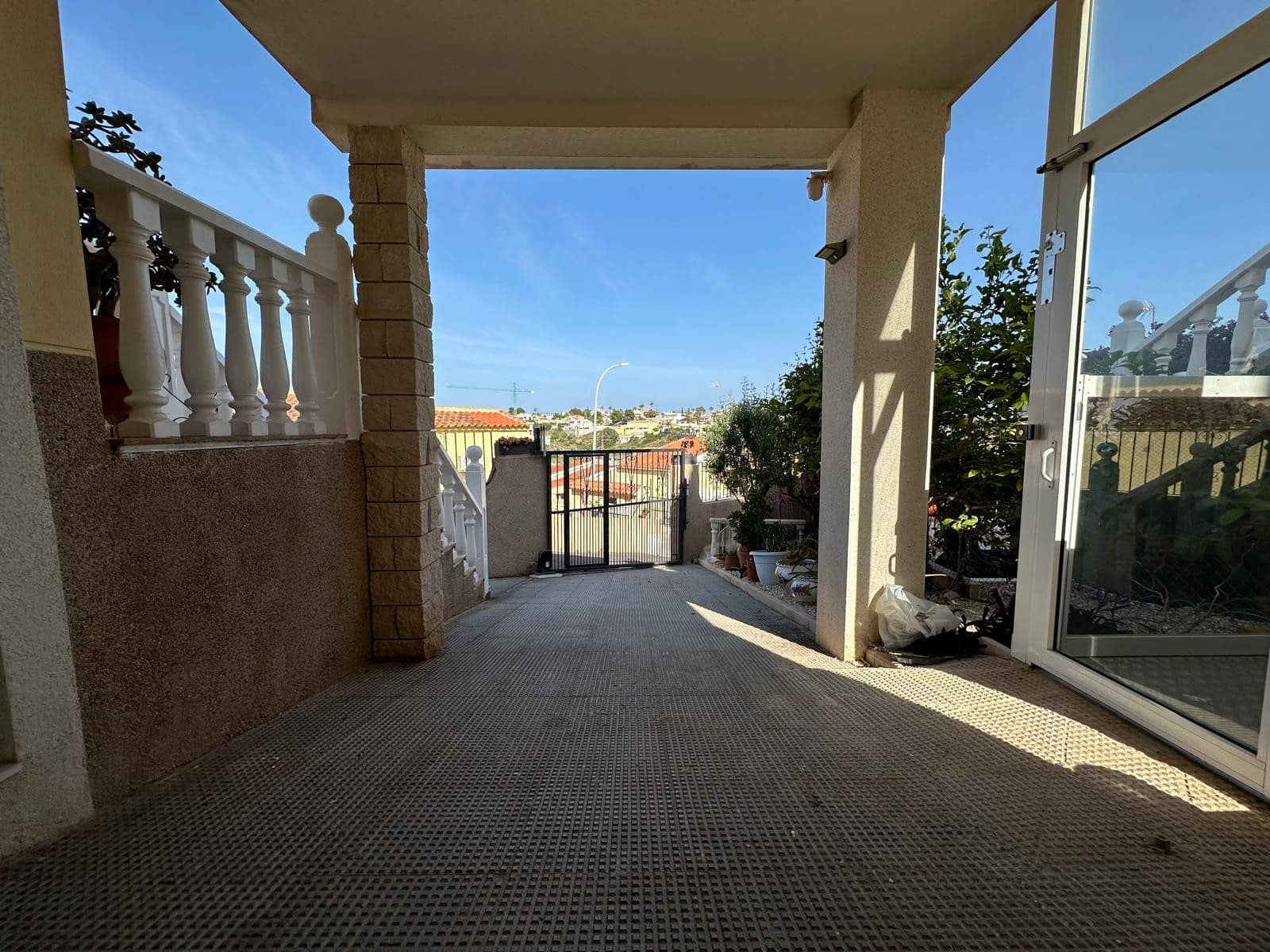 3 Zimmer Villa zu verkaufen in La Marina mit Pool Garage - 299.900 € (Ref: 9814617)