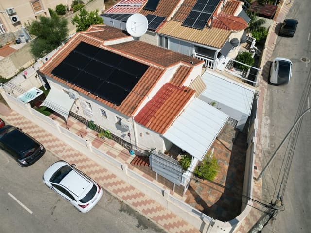 3 soverom Villa til salgs i La Marina, Elche / Elx med garasje - € 245 000 (Ref: 9858653)