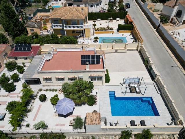 3 soveværelse Villa til salg i La Marina, Elche / Elx med swimmingpool garage - € 380.000 (Ref: 9867315)