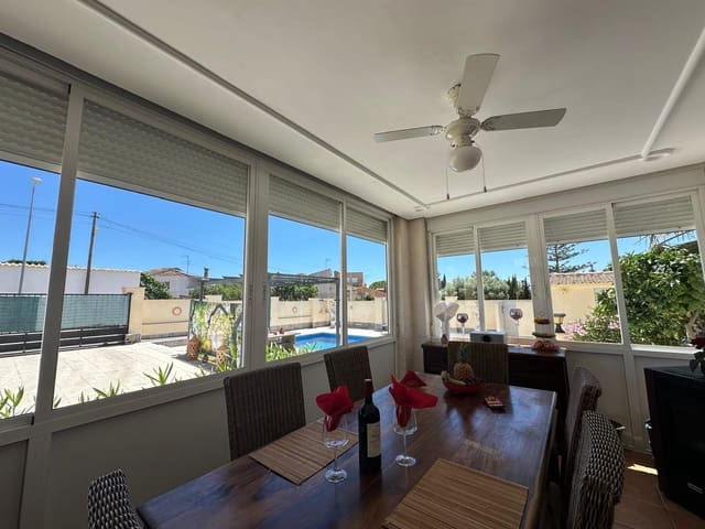 3 soveværelse Villa til salg i La Marina, Elche / Elx med swimmingpool garage - € 380.000 (Ref: 9867315)