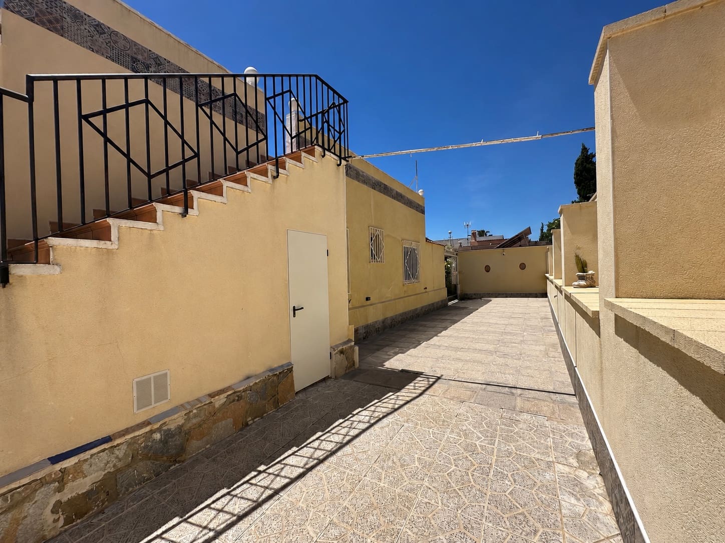 3 soveværelse Villa til salg i La Marina med swimmingpool garage - € 380.000 (Ref: 9867315)