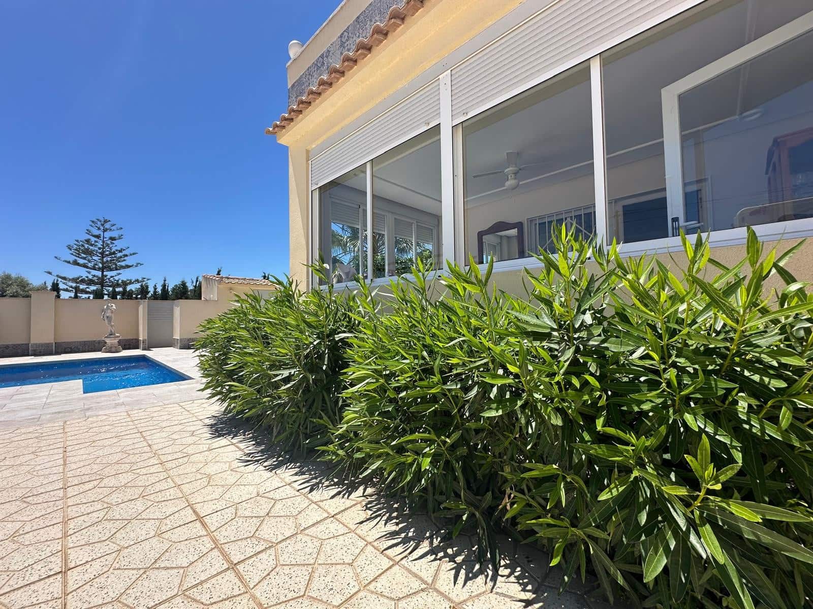 3 soveværelse Villa til salg i La Marina med swimmingpool garage - € 380.000 (Ref: 9867315)