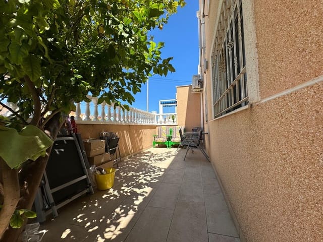 4 soverom Hus til salgs i La Marina, Elche / Elx - € 175 500 (Ref: 9867469)