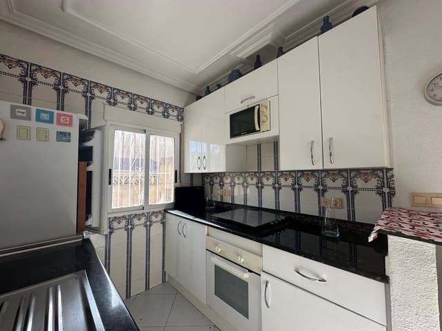 2 soveværelse Villa til salg i La Marina, Elche / Elx med garage - € 195.000 (Ref: 9893086)