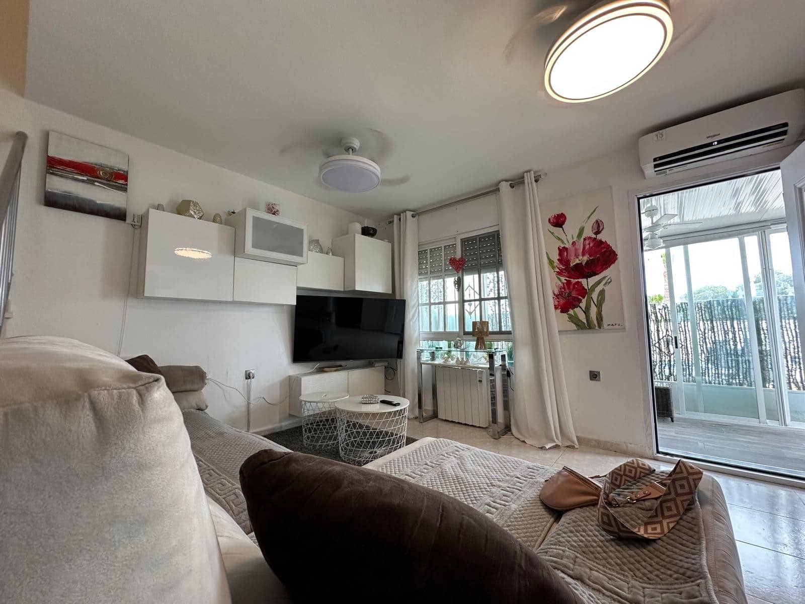 Chalet de 3 habitaciones en La Marina en venta con piscina garaje - 215.000 € (Ref: 9902102)