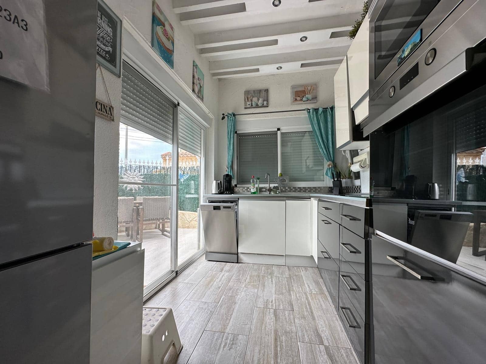 Chalet de 3 habitaciones en La Marina en venta con piscina garaje - 215.000 € (Ref: 9902102)