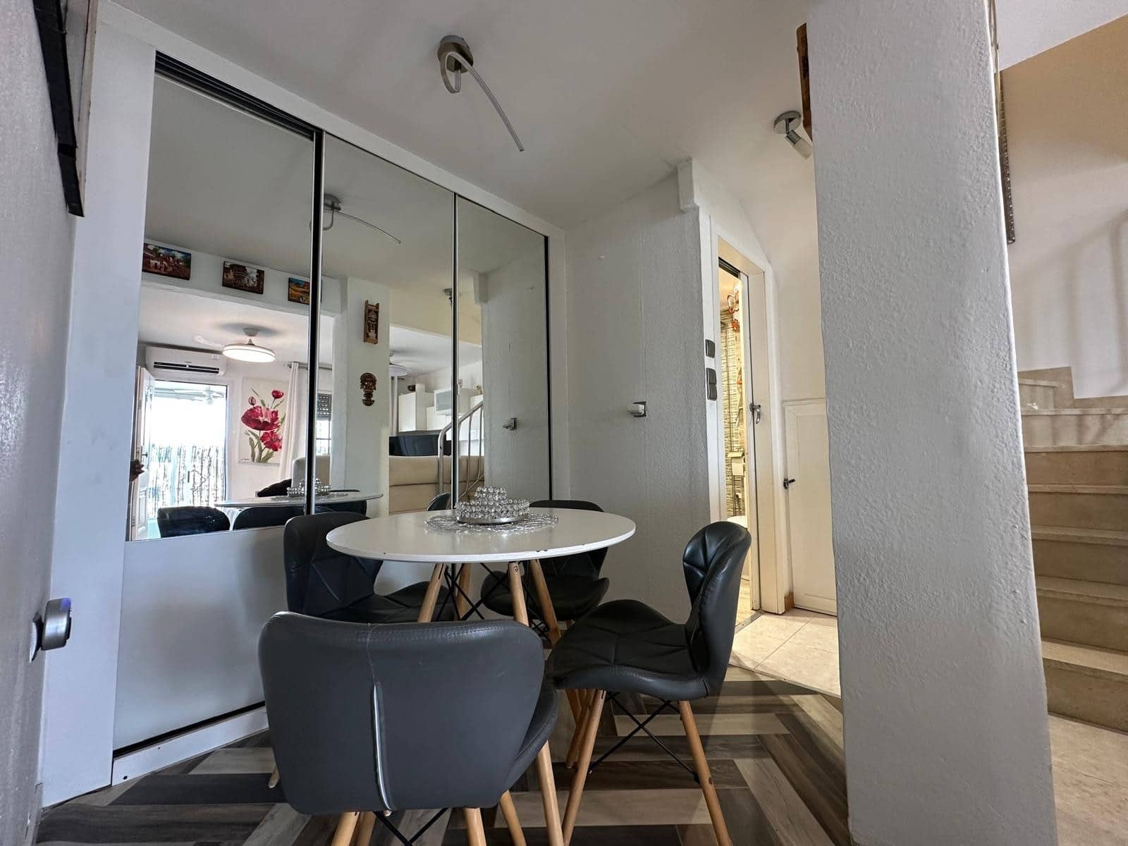 Chalet de 3 habitaciones en La Marina en venta con piscina garaje - 215.000 € (Ref: 9902102)