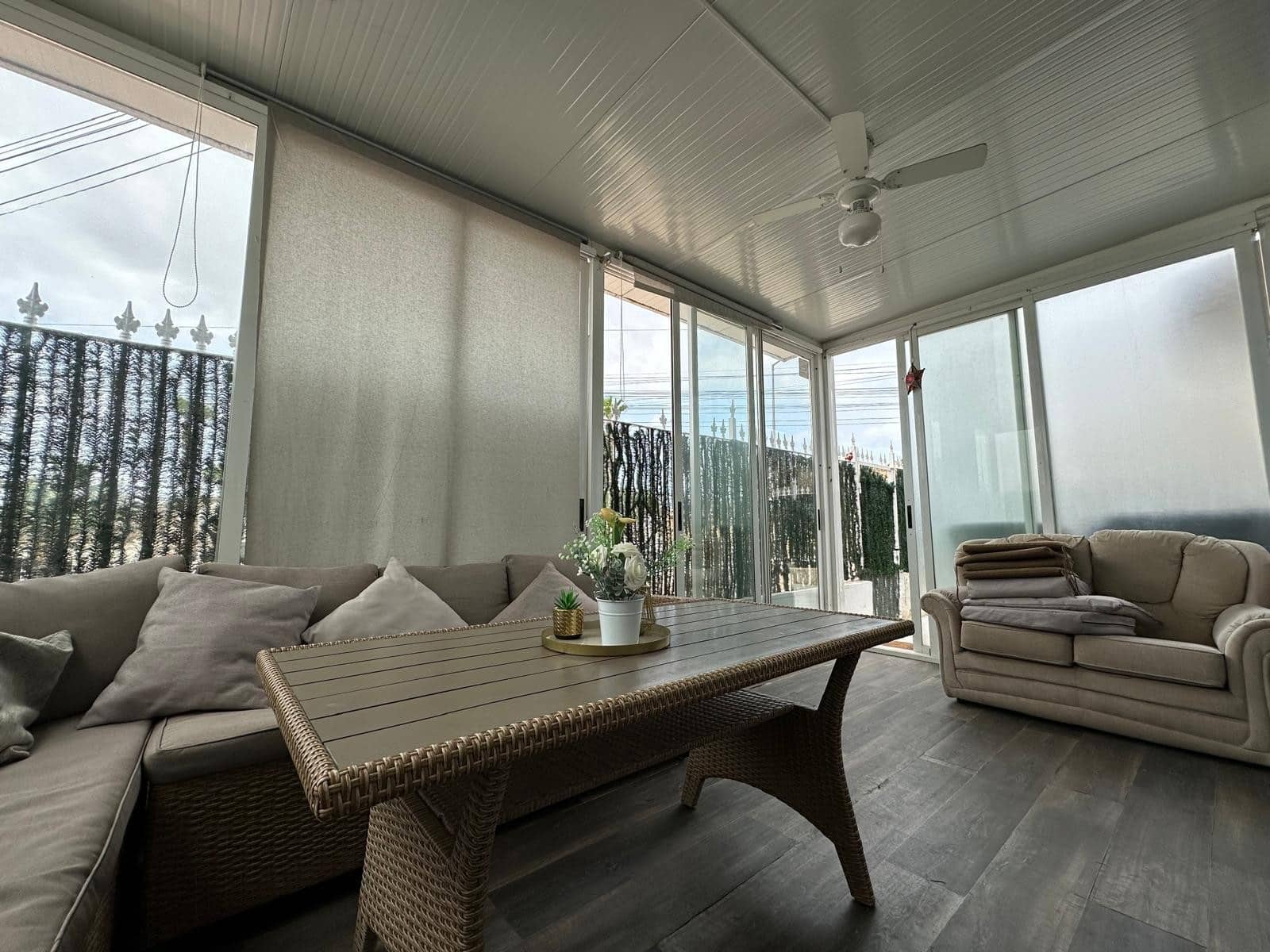 Chalet de 3 habitaciones en La Marina en venta con piscina garaje - 215.000 € (Ref: 9902102)