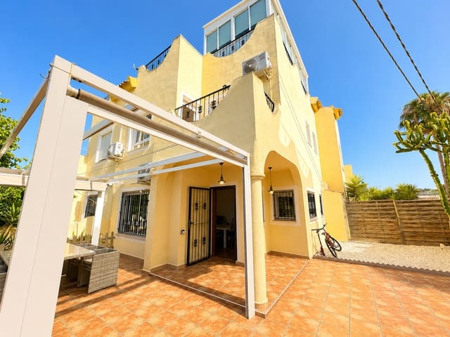 3 soveværelse Villa til salg i La Marina, Elche / Elx med swimmingpool - € 189.500 (Ref: 9927729)