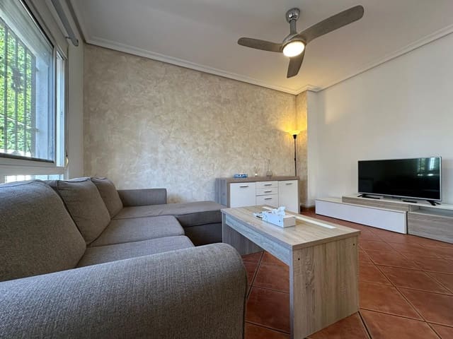 3 soveværelse Villa til salg i La Marina, Elche / Elx med swimmingpool - € 189.500 (Ref: 9927729)