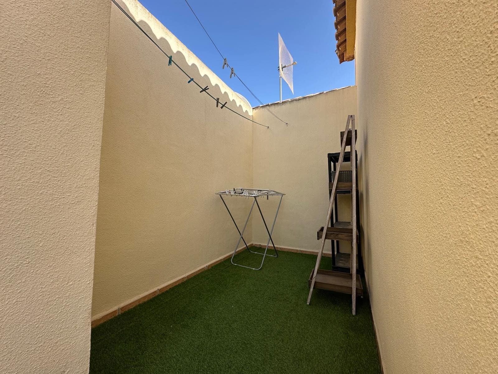 3 chambre Villa/Maison à vendre à La Marina avec piscine - 189 500 € (Ref: 9927729)