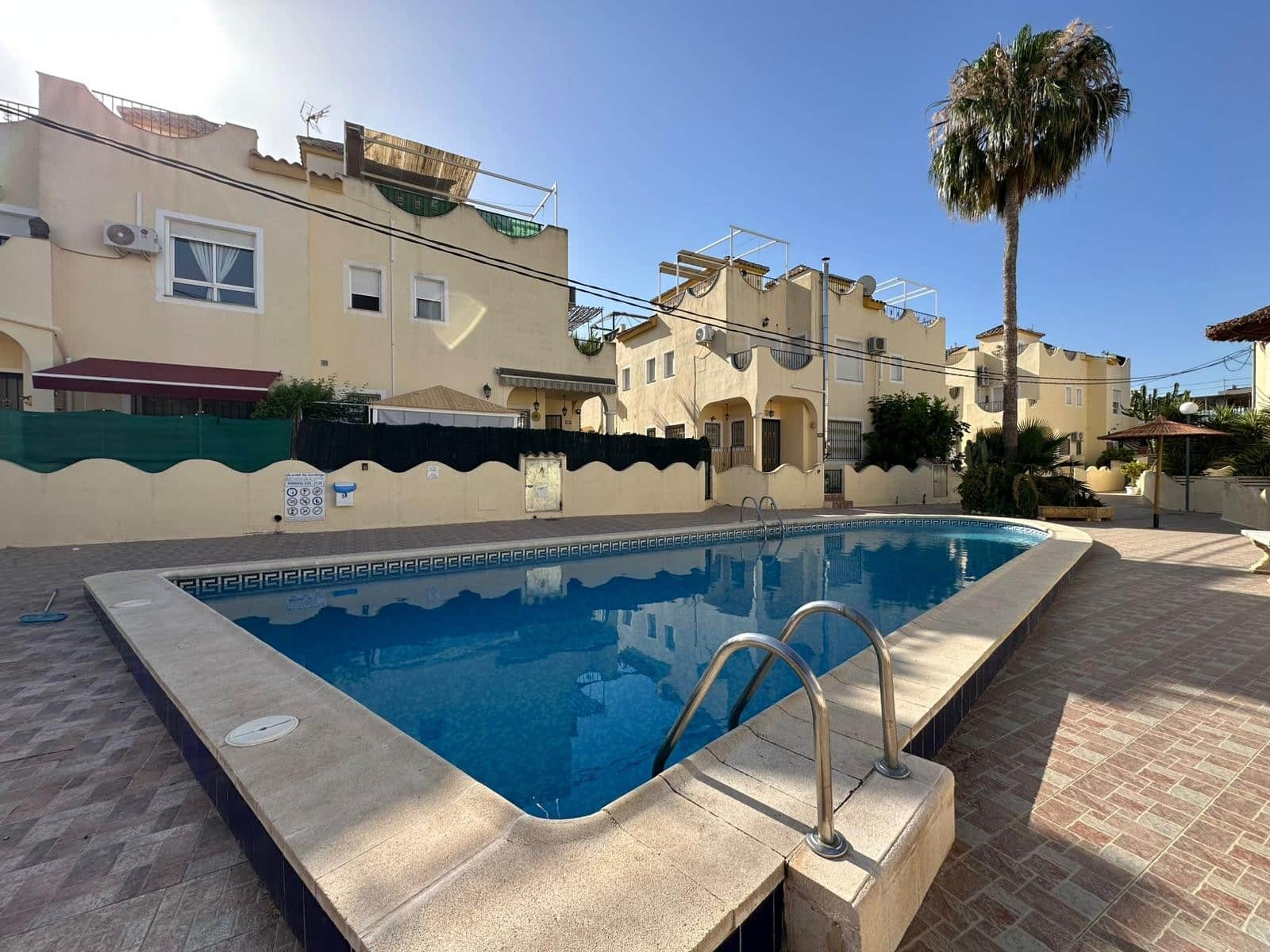 3 chambre Villa/Maison à vendre à La Marina avec piscine - 189 500 € (Ref: 9927729)