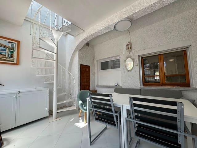 2 soveværelse Byhus til salg i La Marina, Elche / Elx - € 145.000 (Ref: 9946612)