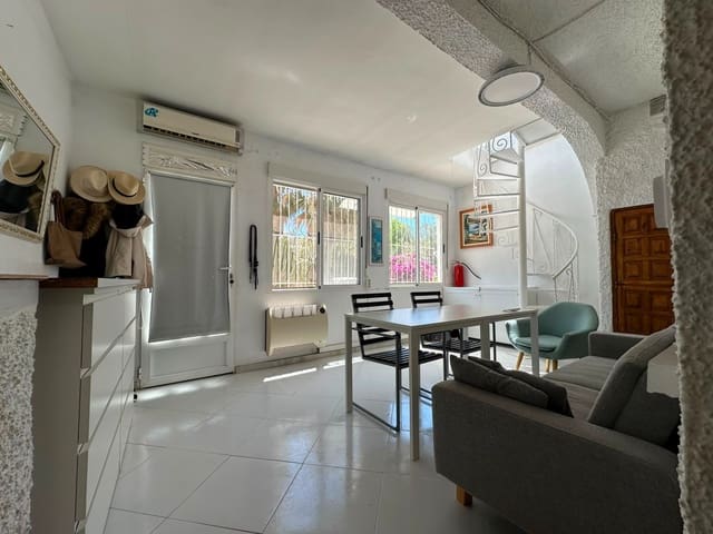 2 soveværelse Byhus til salg i La Marina, Elche / Elx - € 145.000 (Ref: 9946612)