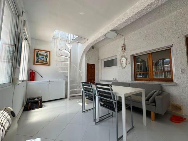 2 soveværelse Byhus til salg i La Marina, Elche / Elx - € 145.000 (Ref: 9946612)
