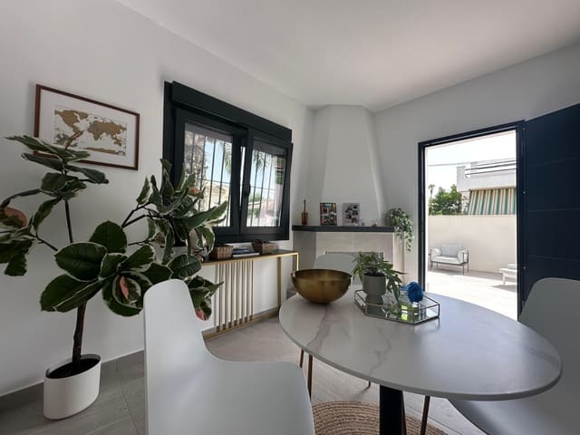 3 sovrum Villa till salu i La Marina, Elche / Elx med pool garage - 475 000 € (Ref: 9965896)