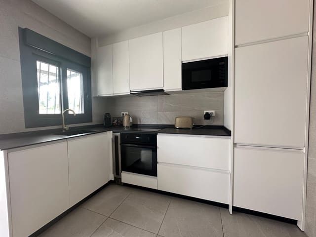 3 sovrum Villa till salu i La Marina, Elche / Elx med pool garage - 475 000 € (Ref: 9965896)
