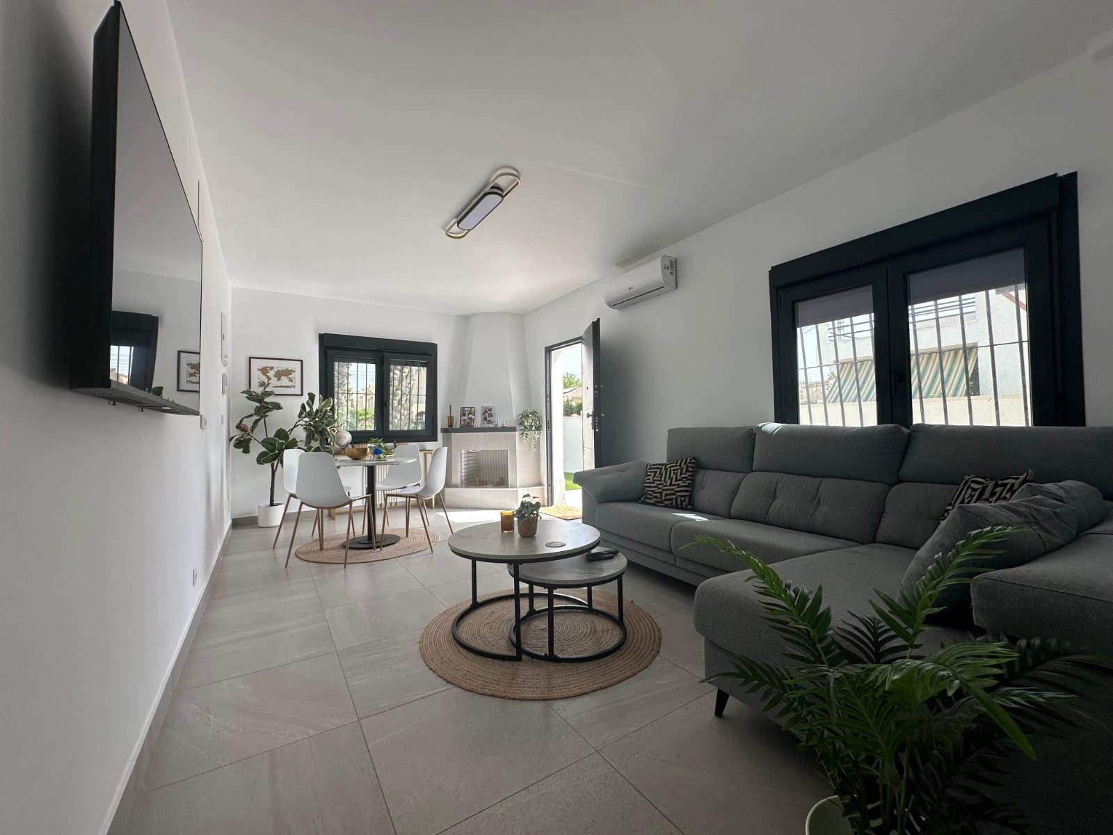 3 bedroom Villa for sale in La Marina with pool garage - € 475,000 (Ref: 9965896)
