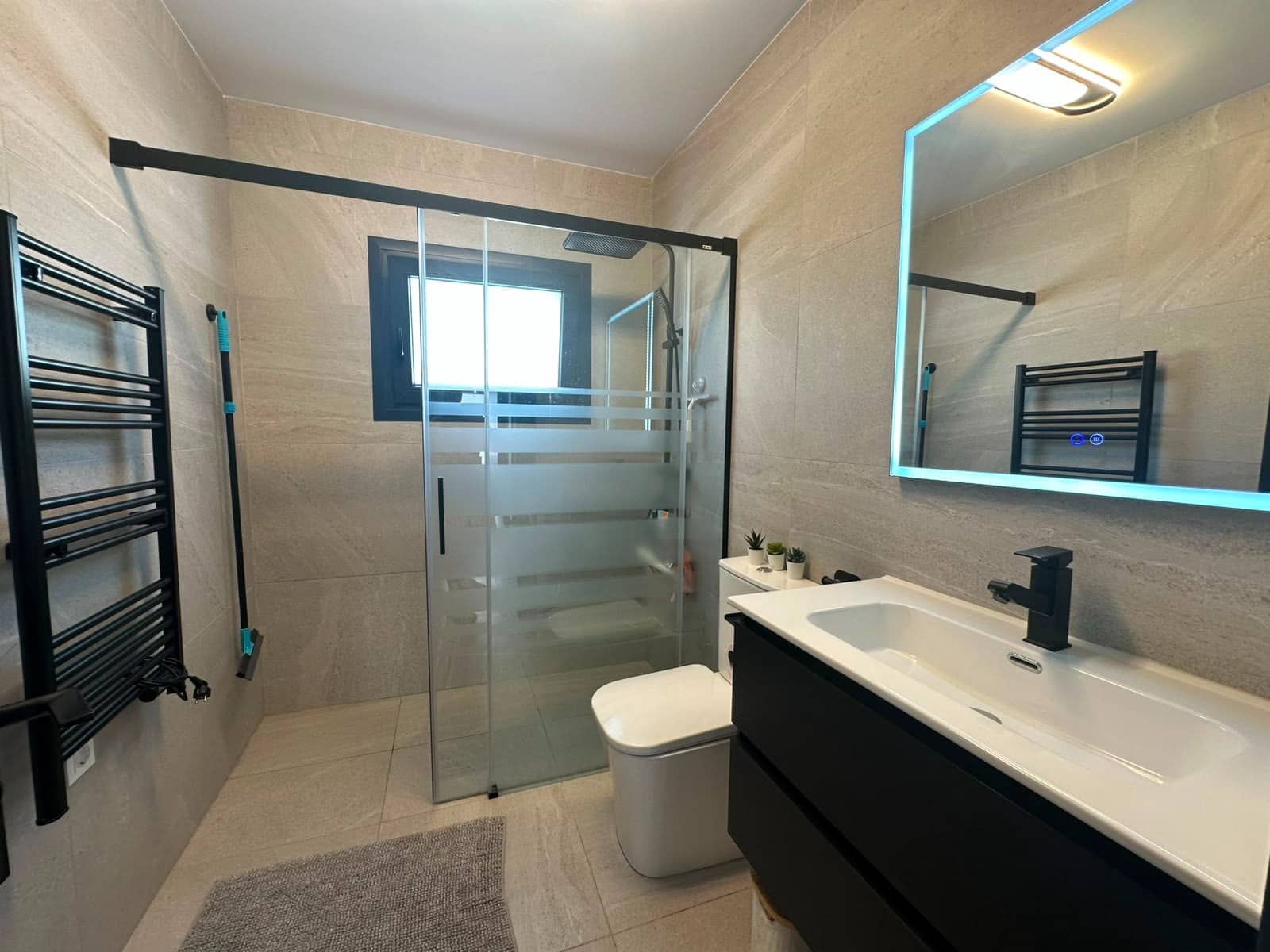 3 bedroom Villa for sale in La Marina with pool garage - € 475,000 (Ref: 9965896)