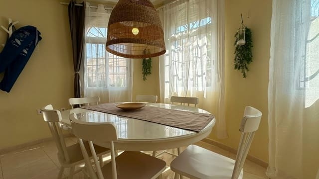 Pareado de 3 habitaciones en La Marina, Elche / Elx en venta con piscina - 219.000 € (Ref: 9984015)