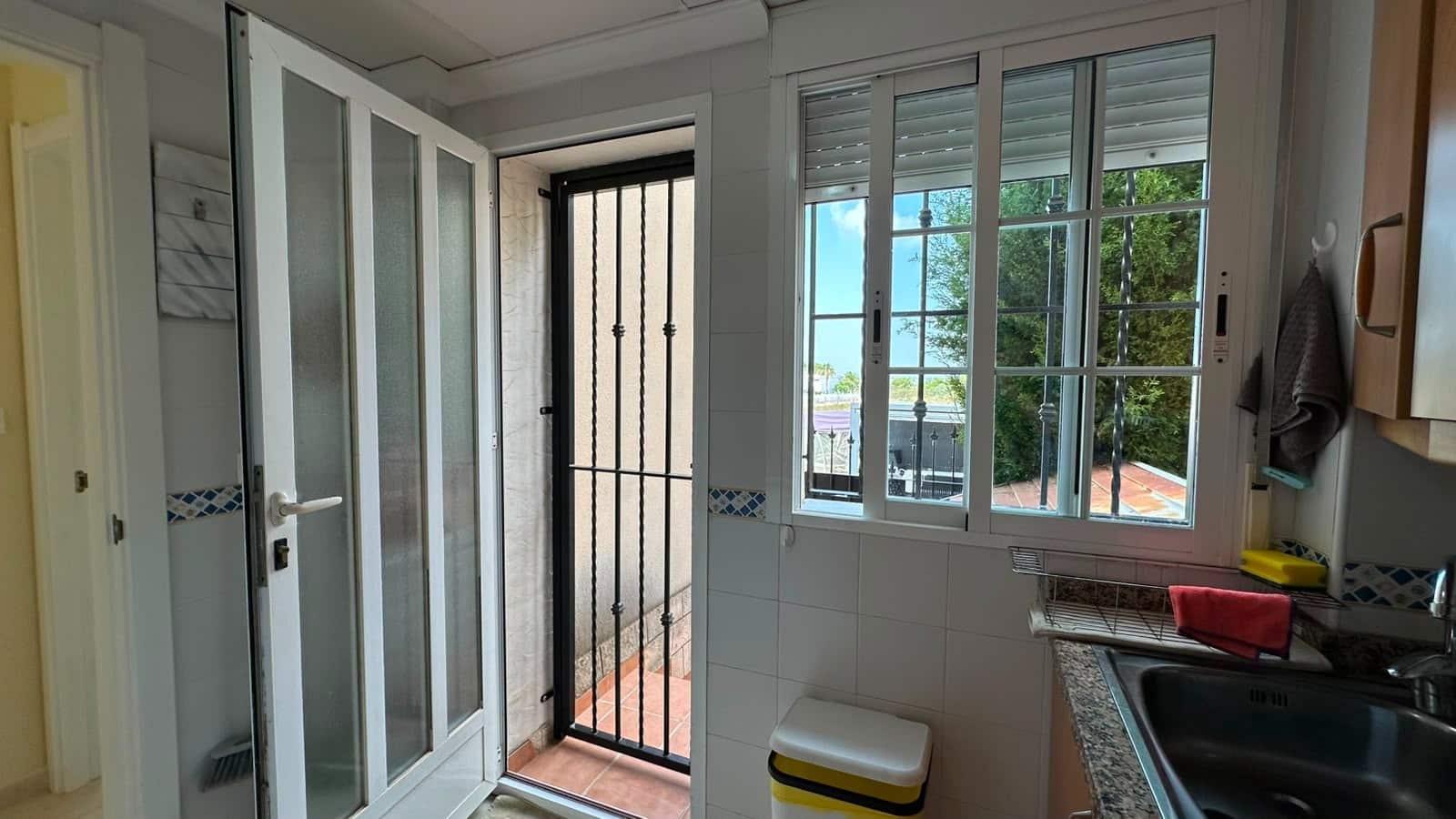 Pareado de 3 habitaciones en La Marina en venta con piscina - 219.000 € (Ref: 9984015)