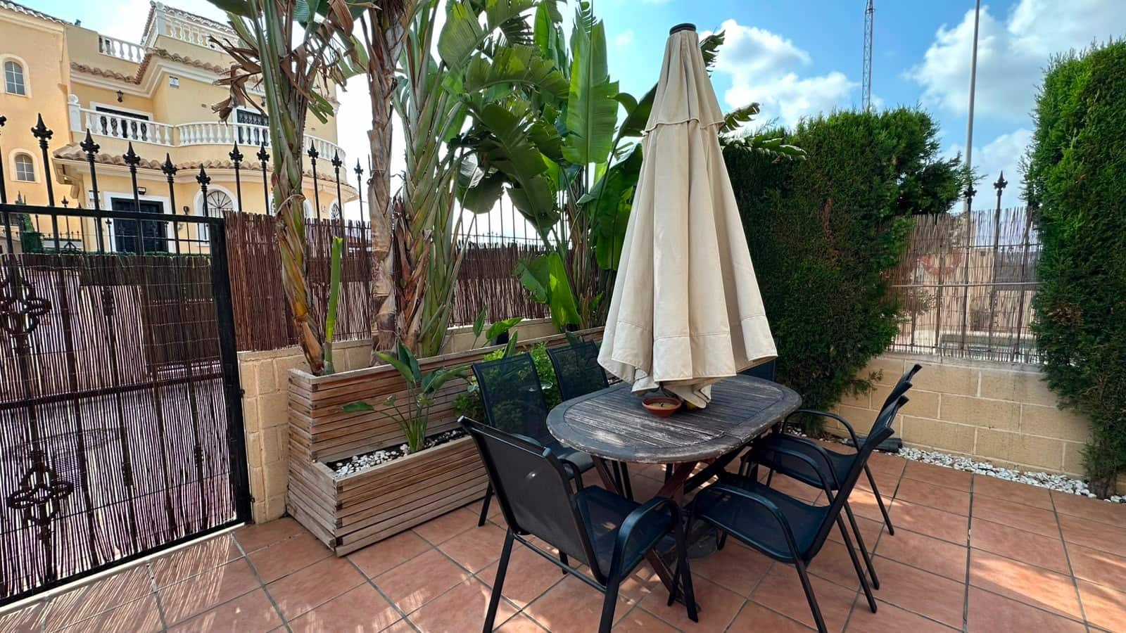 Pareado de 3 habitaciones en La Marina en venta con piscina - 219.000 € (Ref: 9984015)