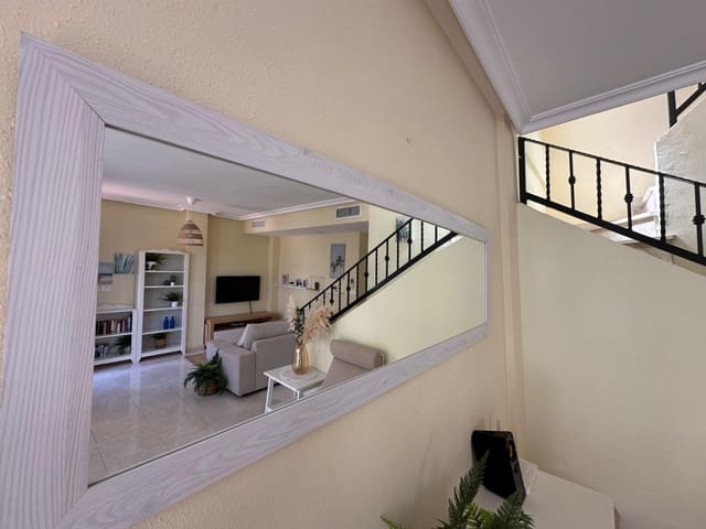 3 bedroom Semi-detached Villa for sale in La Marina, Elche / Elx with pool - € 209,000 (Ref: 9984015)