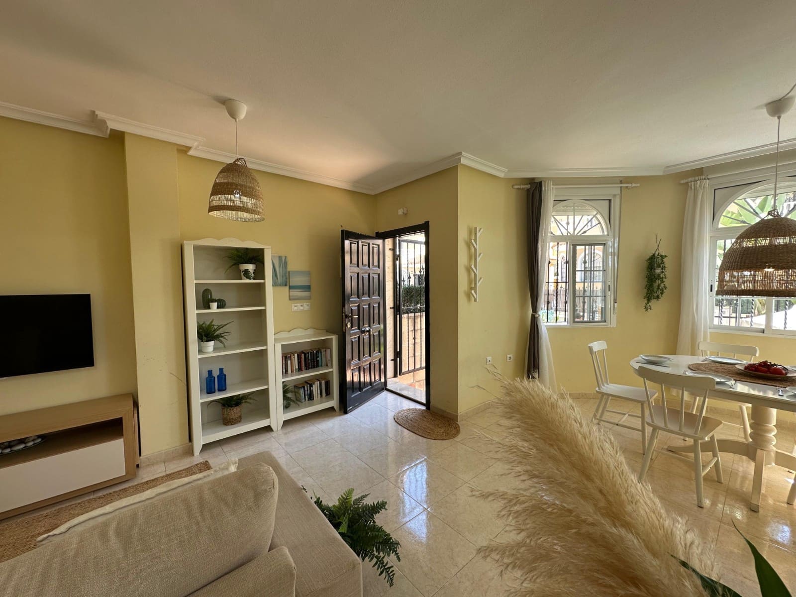 3 sypialnia Dom blizniak na sprzedaż w La Marina z basenem - 209 000 € (Ref: 9984015)