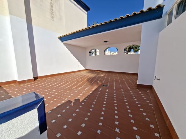 2 slaapkamer Bungalow te koop in Villamartin, Orihuela met zwembad - € 215.000 (Ref: 9987333)