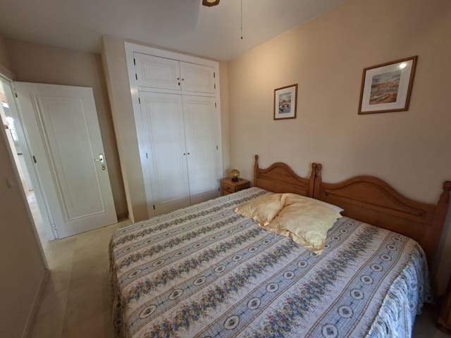 2 slaapkamer Bungalow te koop in Villamartin, Orihuela met zwembad - € 215.000 (Ref: 9987333)