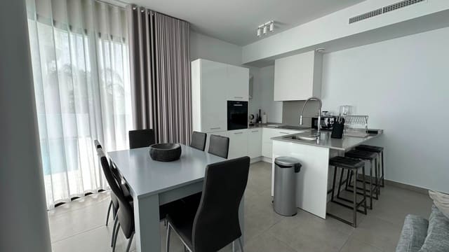 3 soverom Kjedet enebolig til salgs i La Marina, Elche / Elx med svømmebasseng garasje - € 459 000 (Ref: 9990932)