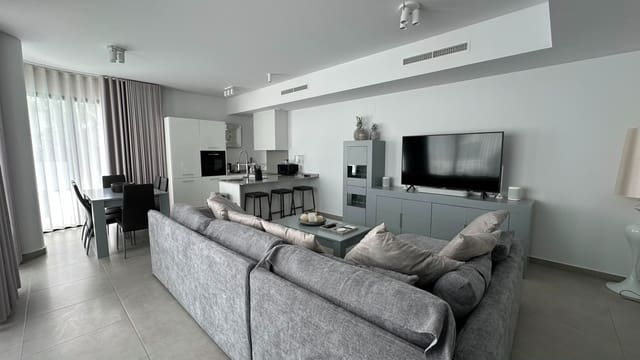 3 soverom Kjedet enebolig til salgs i La Marina, Elche / Elx med svømmebasseng garasje - € 459 000 (Ref: 9990932)