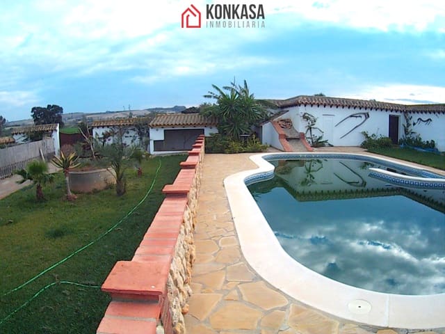 6 bedroom Finca/Country House for sale in Arcos de la Frontera with pool - € 475,000 (Ref: 9446785)
