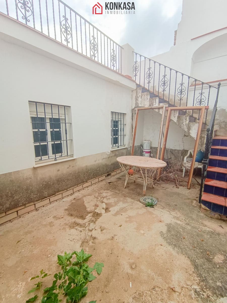 Casa de 4 habitaciones en Arcos de la Frontera en venta - 65.000 € (Ref: 9446790)