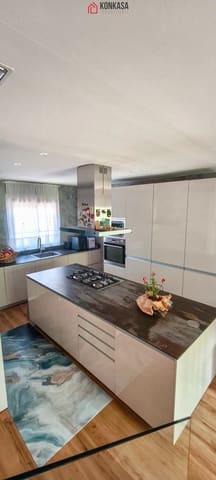 Casa de 3 habitaciones en Arcos de la Frontera en venta - 239.900 € (Ref: 9446794)