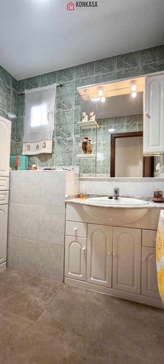 Casa de 3 habitaciones en Arcos de la Frontera en venta - 239.900 € (Ref: 9446794)