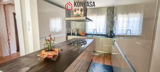 Casa de 3 habitaciones en Arcos de la Frontera en venta - 239.900 € (Ref: 9446794)