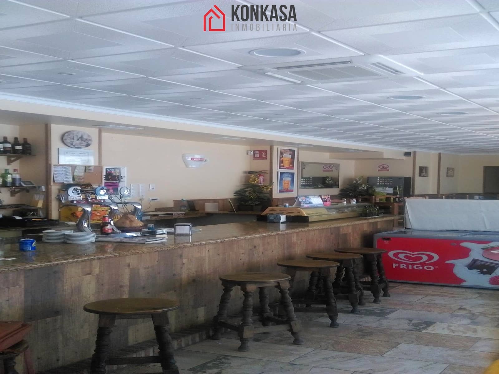 Comercial para venda em Arcos de la Frontera - 198 000 € (Ref: 9446798)