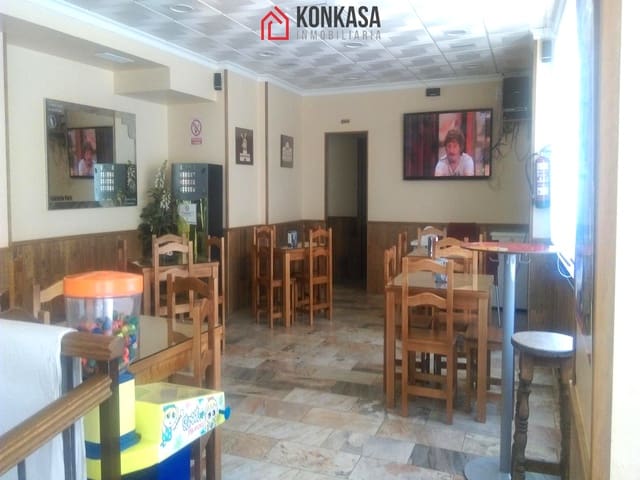 Comercial para venda em Arcos de la Frontera - 198 000 € (Ref: 9446798)