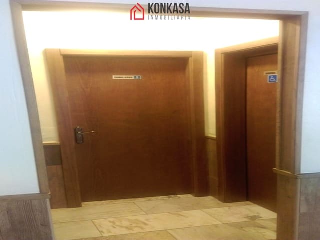 Comercial para venda em Arcos de la Frontera - 198 000 € (Ref: 9446798)