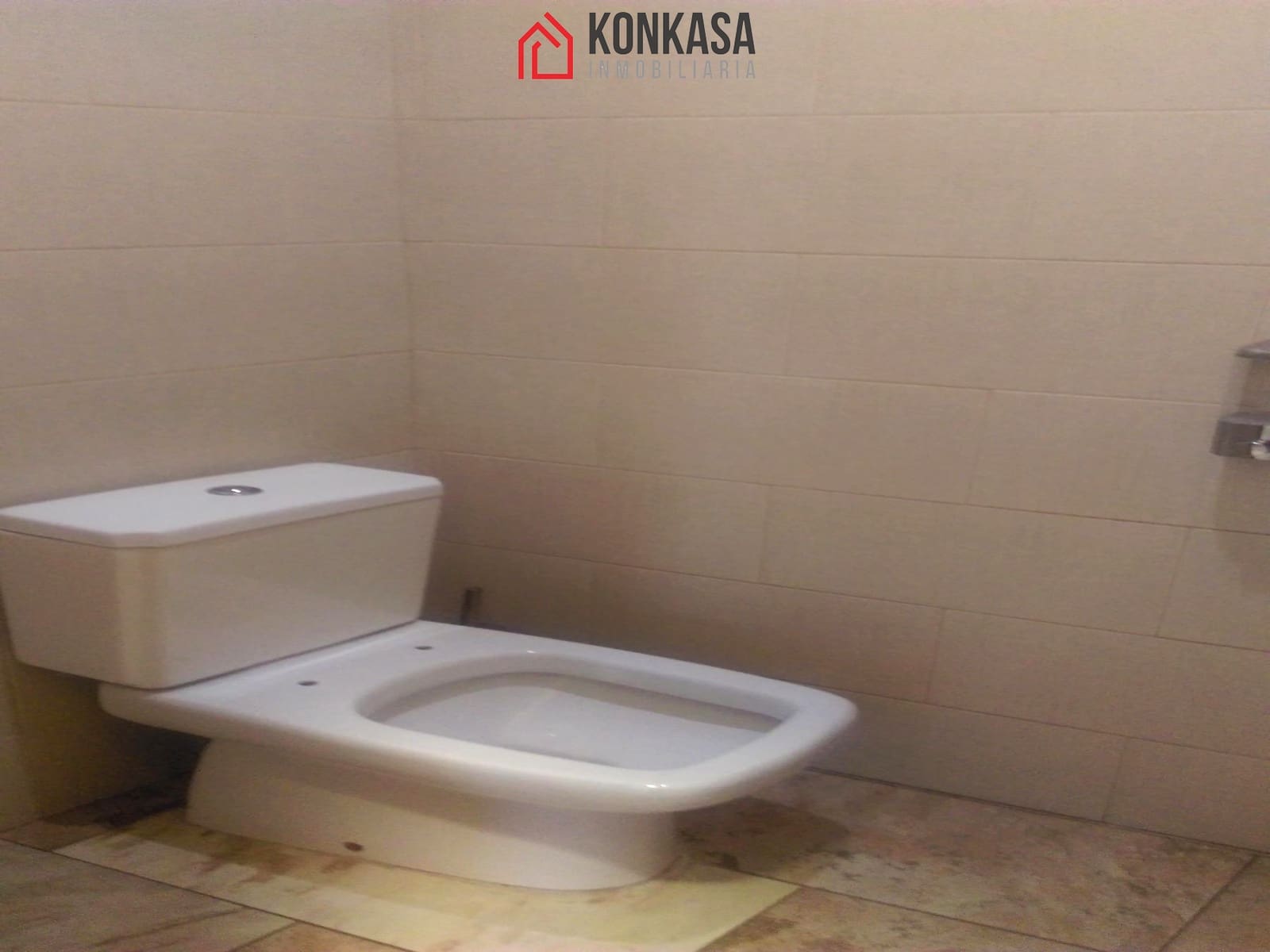 Comercial para venda em Arcos de la Frontera - 198 000 € (Ref: 9446798)