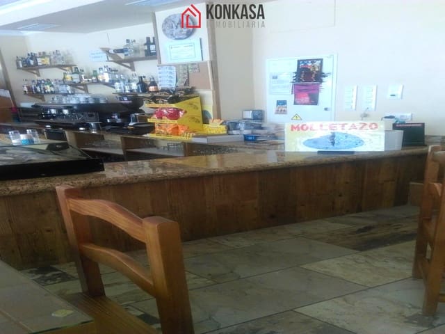 Comercial para venda em Arcos de la Frontera - 198 000 € (Ref: 9446798)