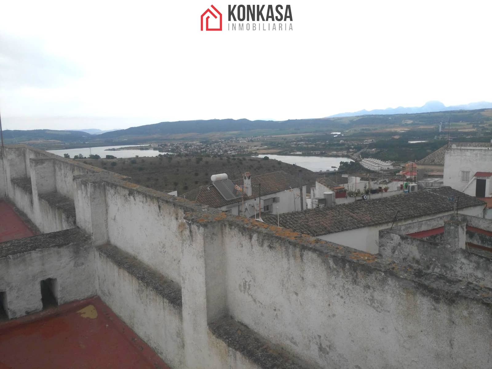 Casa de 20 habitaciones en Arcos de la Frontera en venta con garaje - 590.000 € (Ref: 9446799)