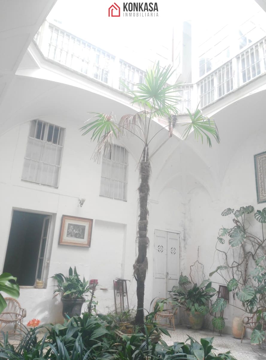Casa de 20 habitaciones en Arcos de la Frontera en venta con garaje - 590.000 € (Ref: 9446799)