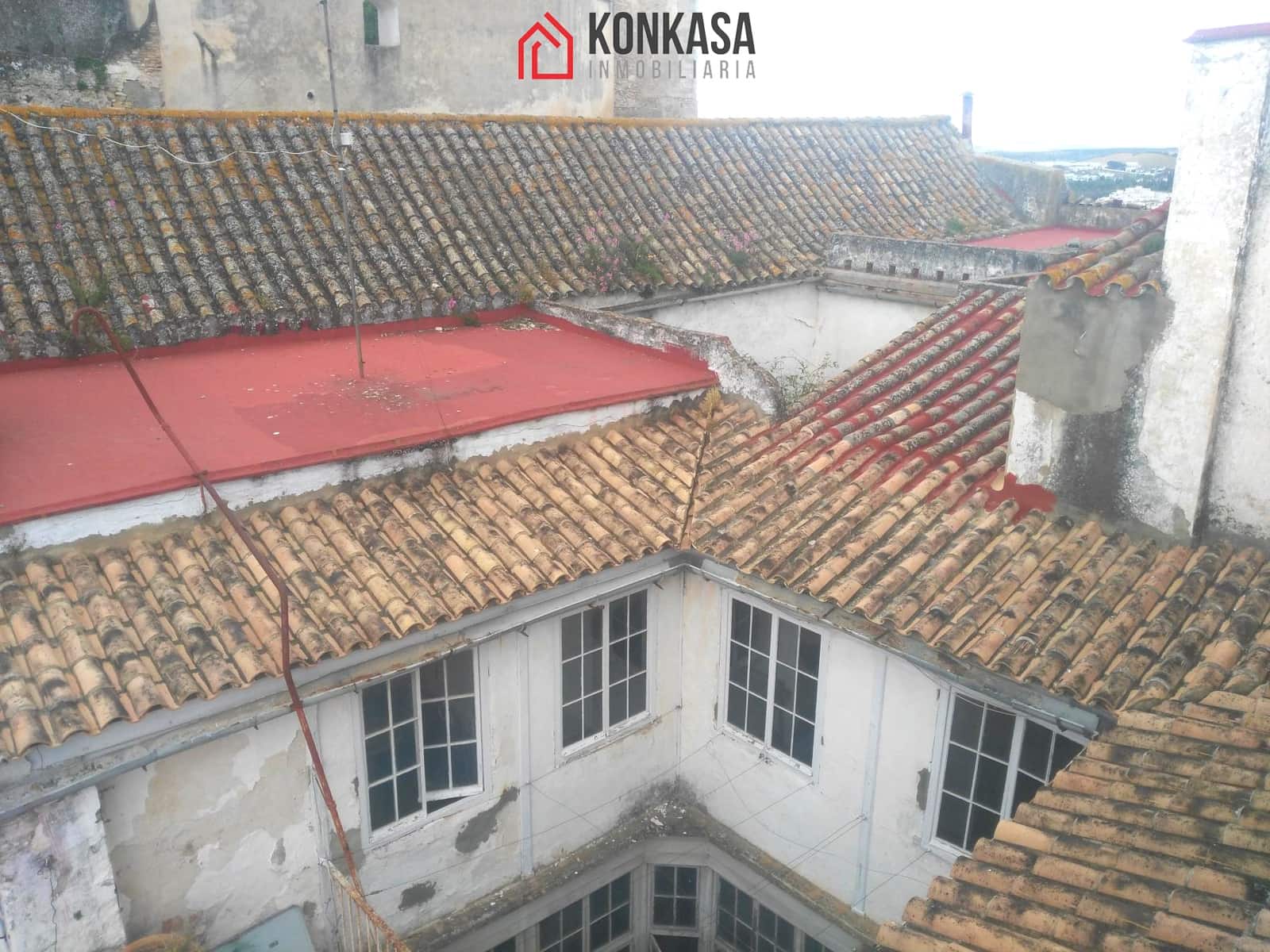 Casa de 20 habitaciones en Arcos de la Frontera en venta con garaje - 590.000 € (Ref: 9446799)